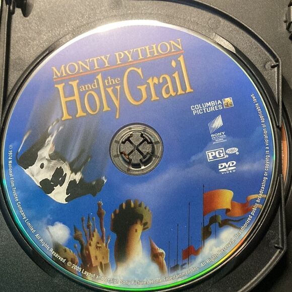 Monty Python and the Holy Grail Special Edition DVD - Picture 4 of 5